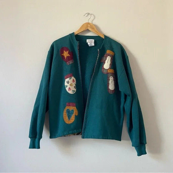 3/$20 Vintage upcycled winter motif grandma sweatshirt - Picture 1 of 9